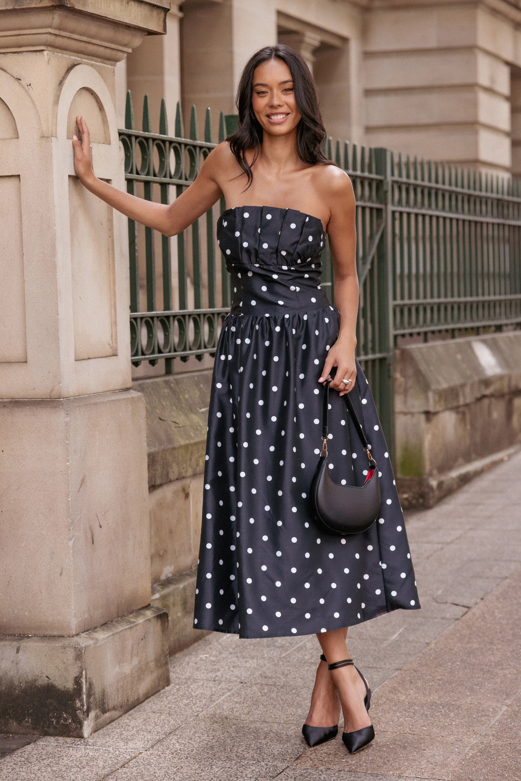 Robe mi-longue sans bretelles Kimbra - À pois noirs
