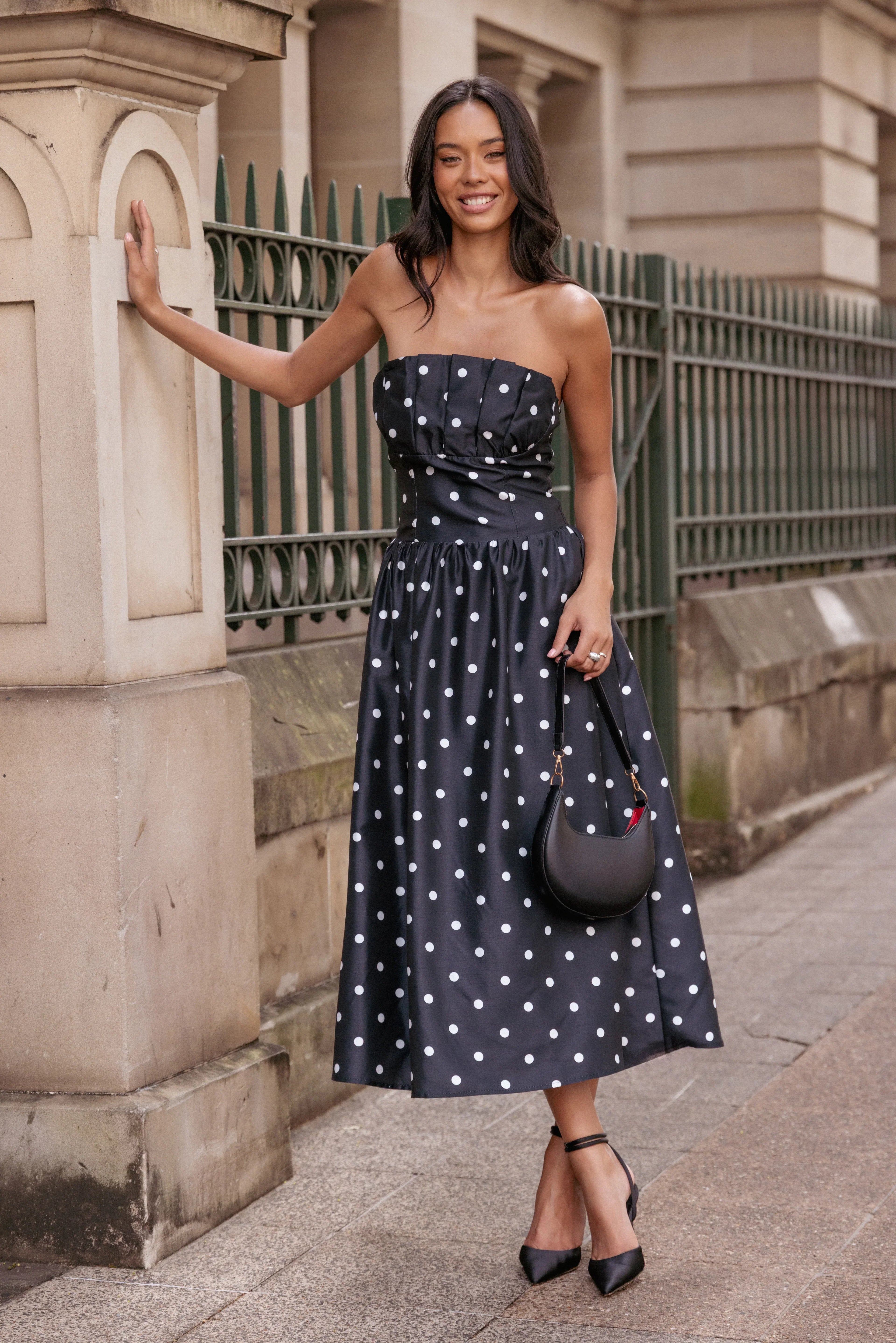 Robe mi-longue sans bretelles Kimbra - À pois noirs