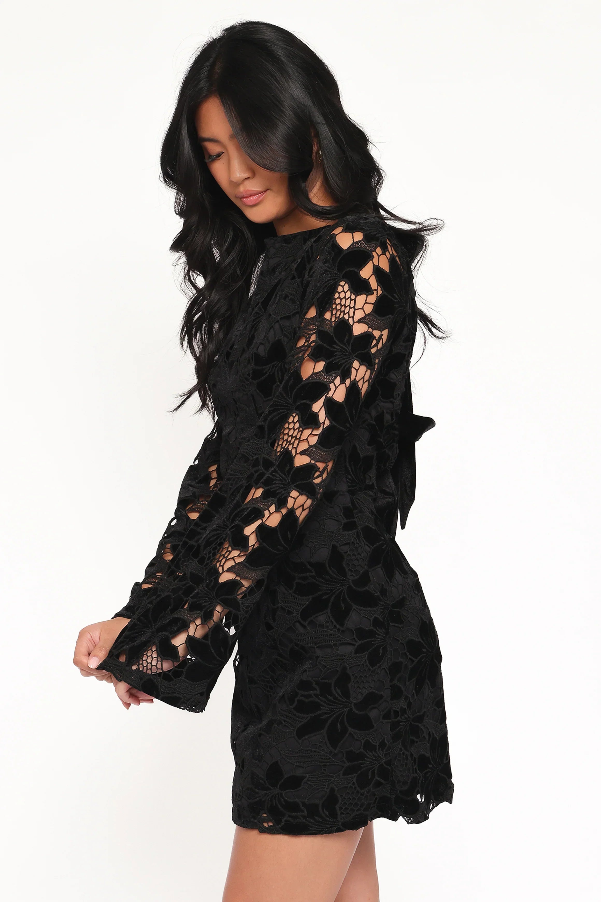 Mini-robe Cynthia en velours et dentelle - Noir
