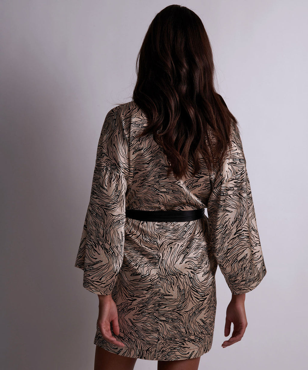 Smocky Night Kimono Félin