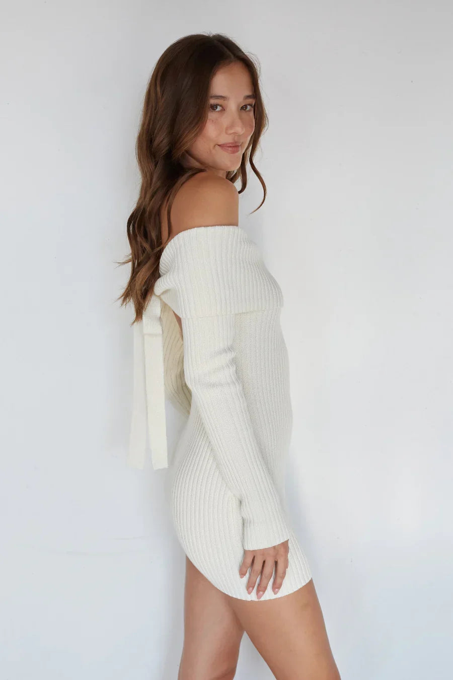 Robe pull courte à col replié Zara
