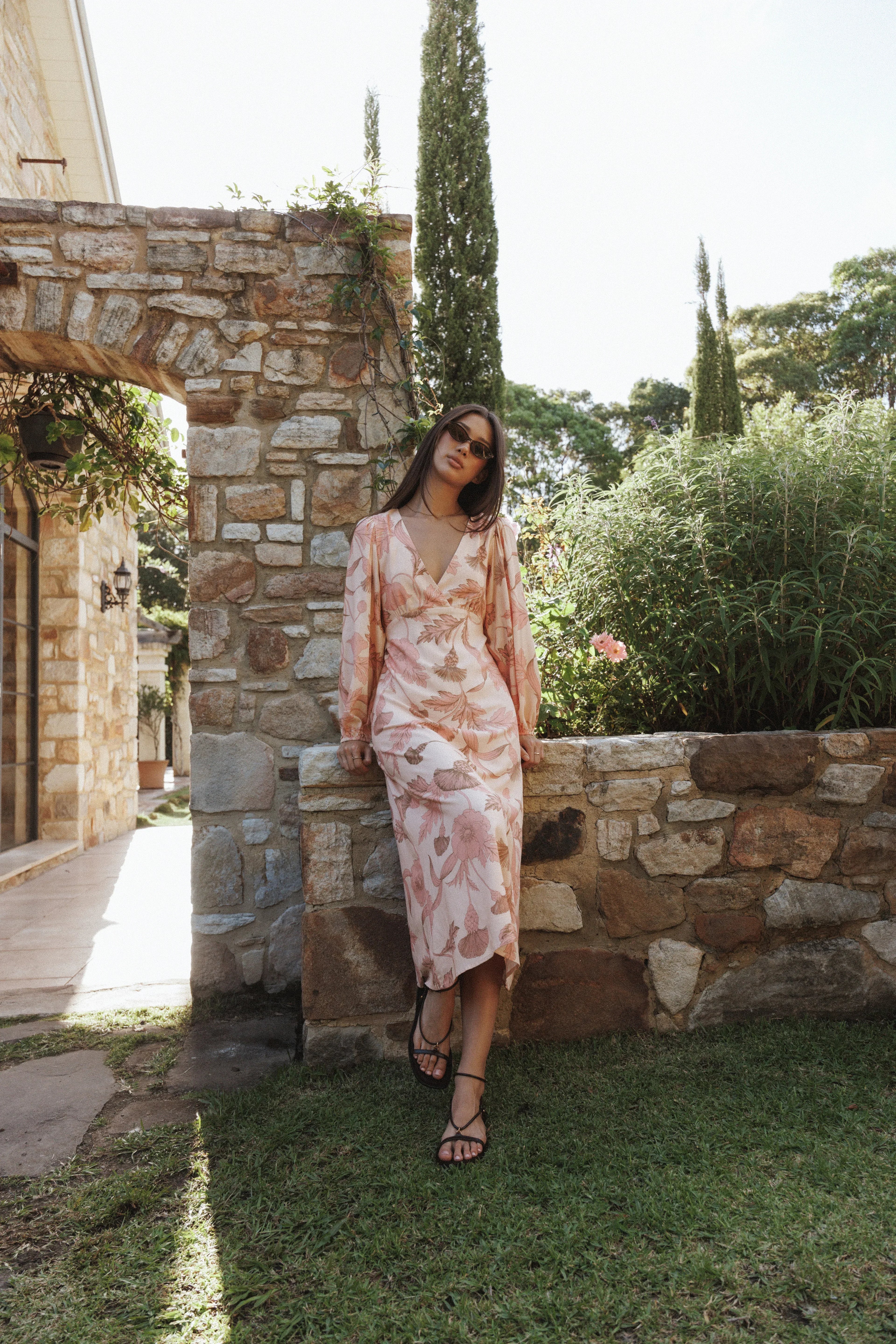 Robe mi-longue Kolby à manches longues - Imprimé floral rose