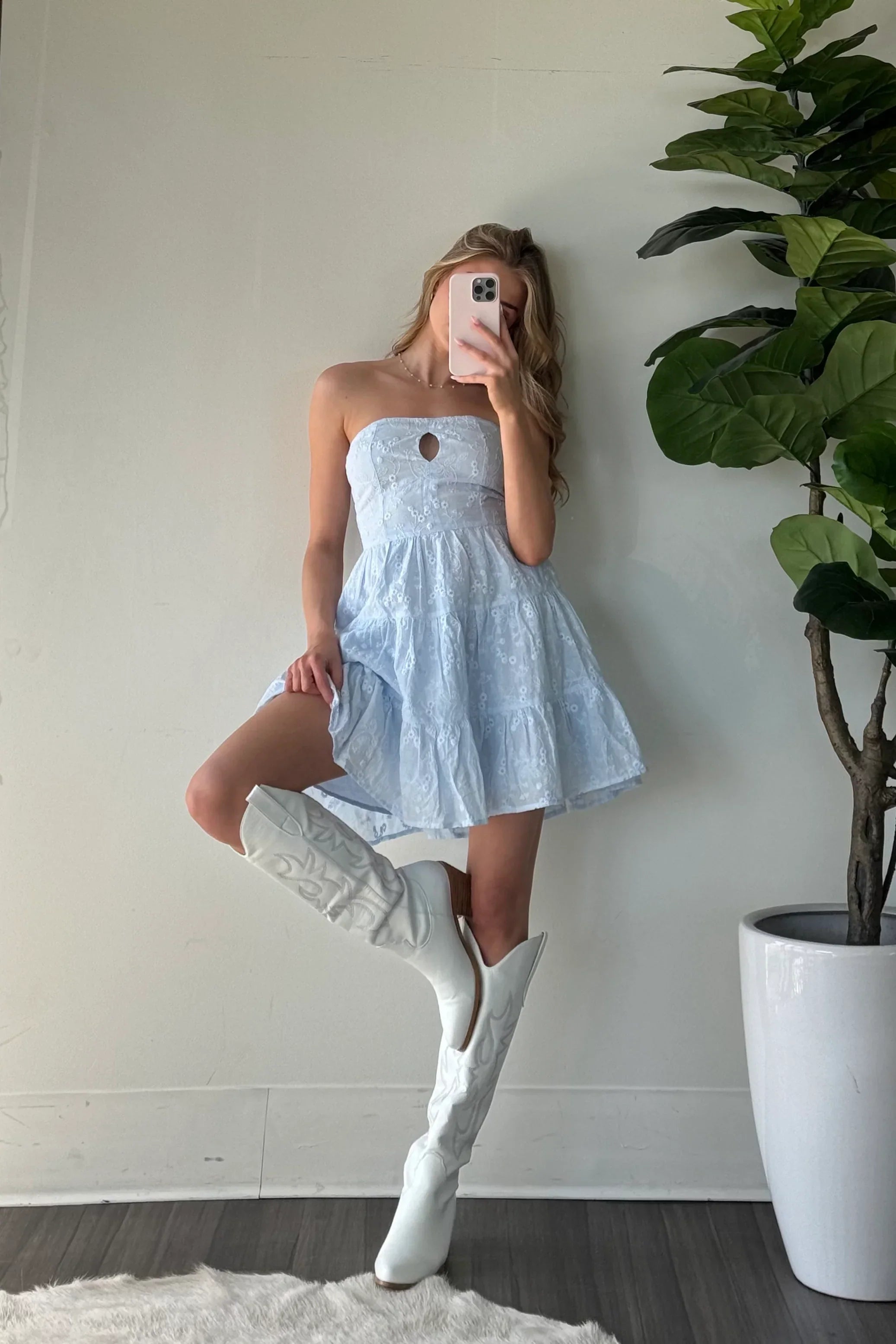 Mini-robe brodée Blythe