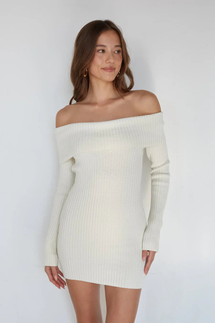 Robe pull courte à col replié Zara