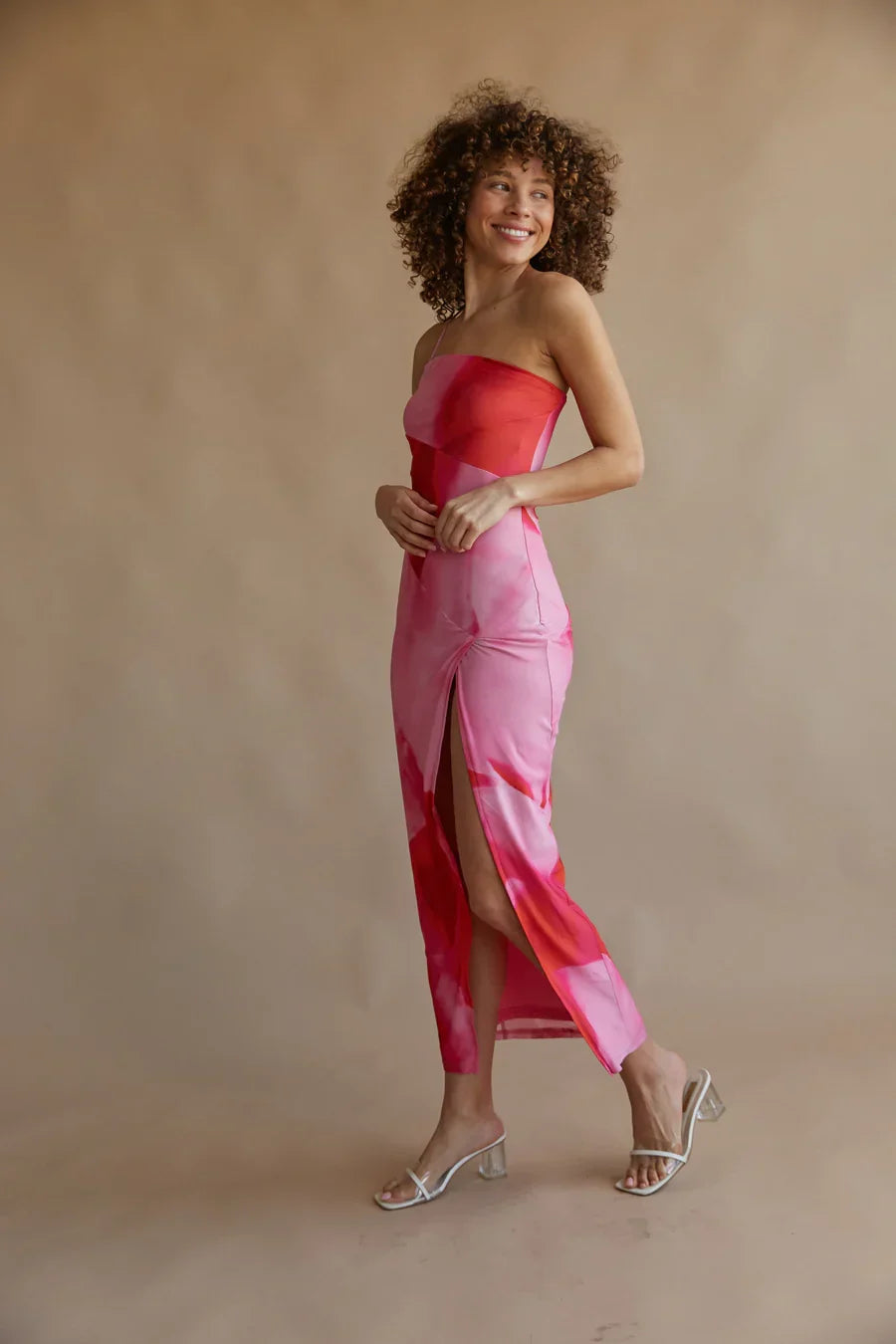 Robe longue Aurora à une épaule en maille