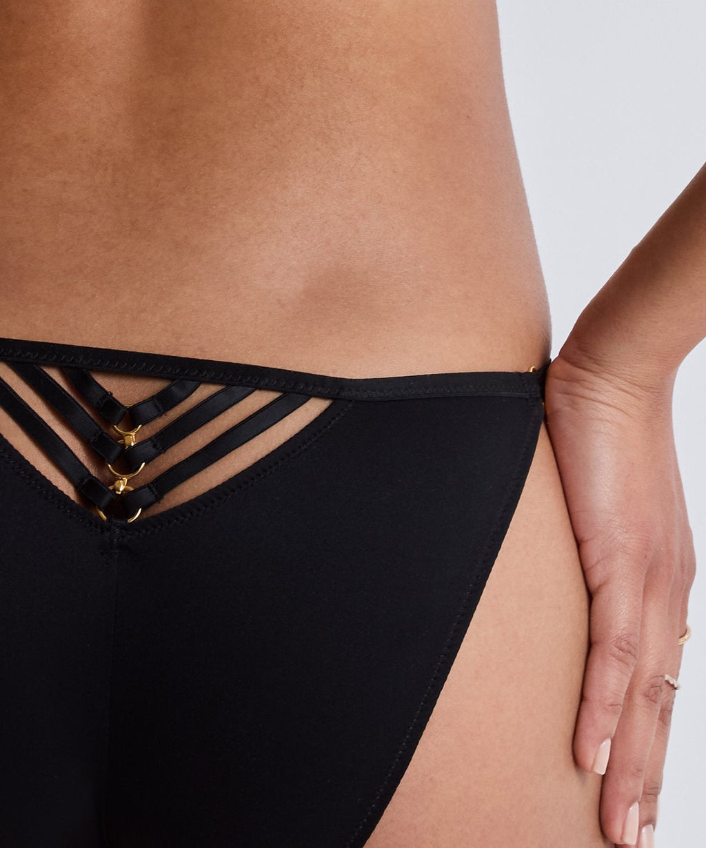Voodoo Kiss Culotte taille basse noir millénium