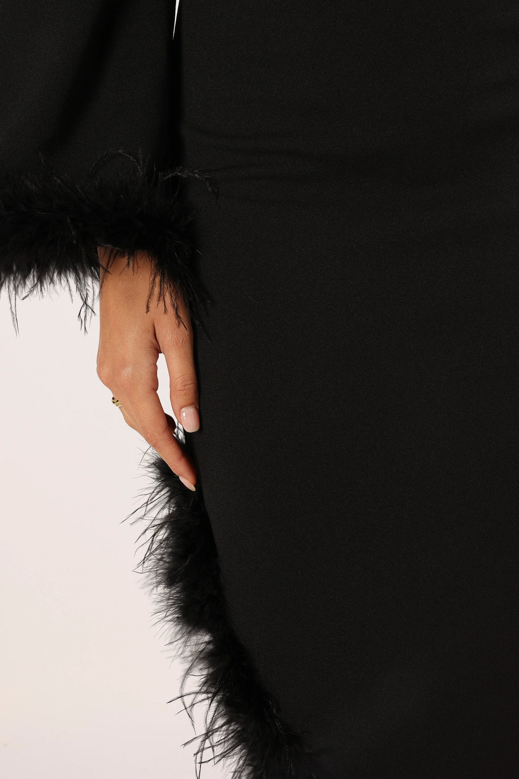 Robe midi asymétrique en plumes pour femme - Noire