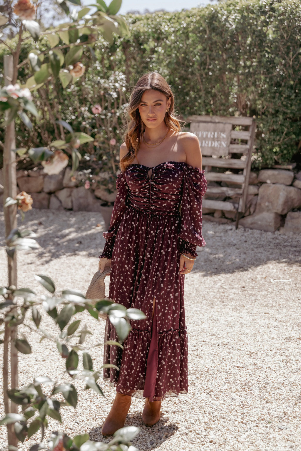 Robe longue Keziah à manches longues - Fleurie bordeaux