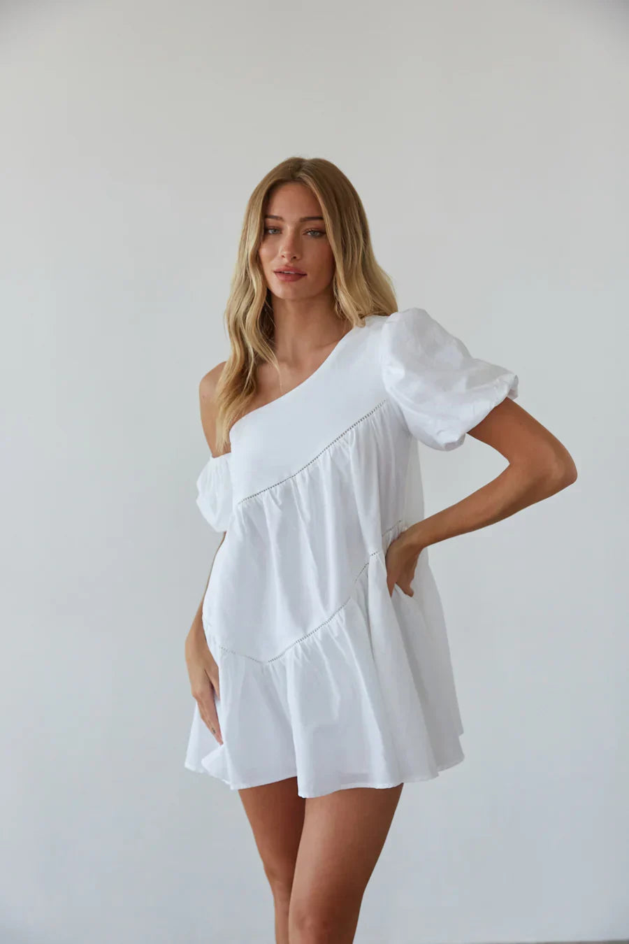 Mini-robe babydoll Francesca à manches bouffantes