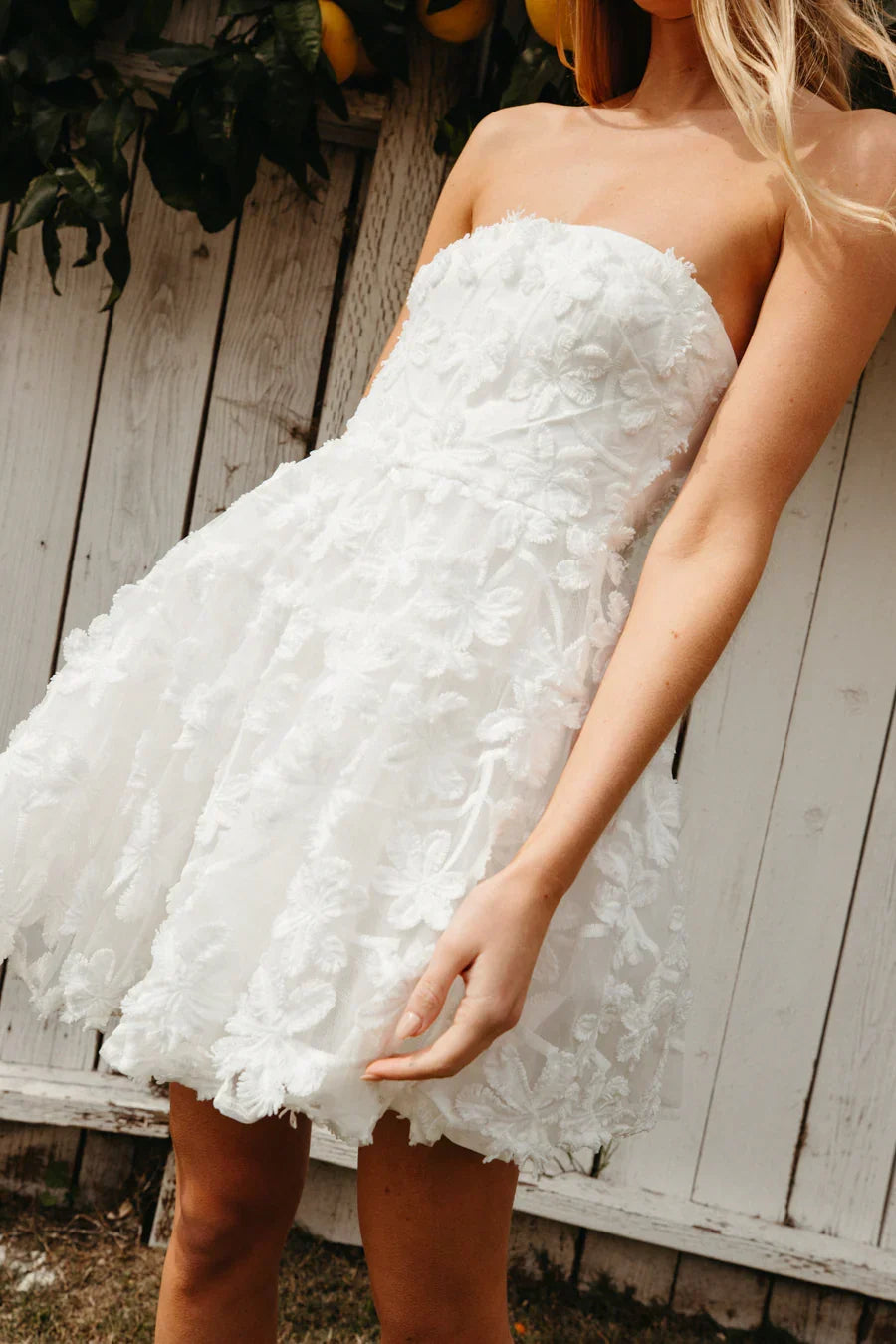 Robe Babydoll Évangéline à Appliqués Floraux