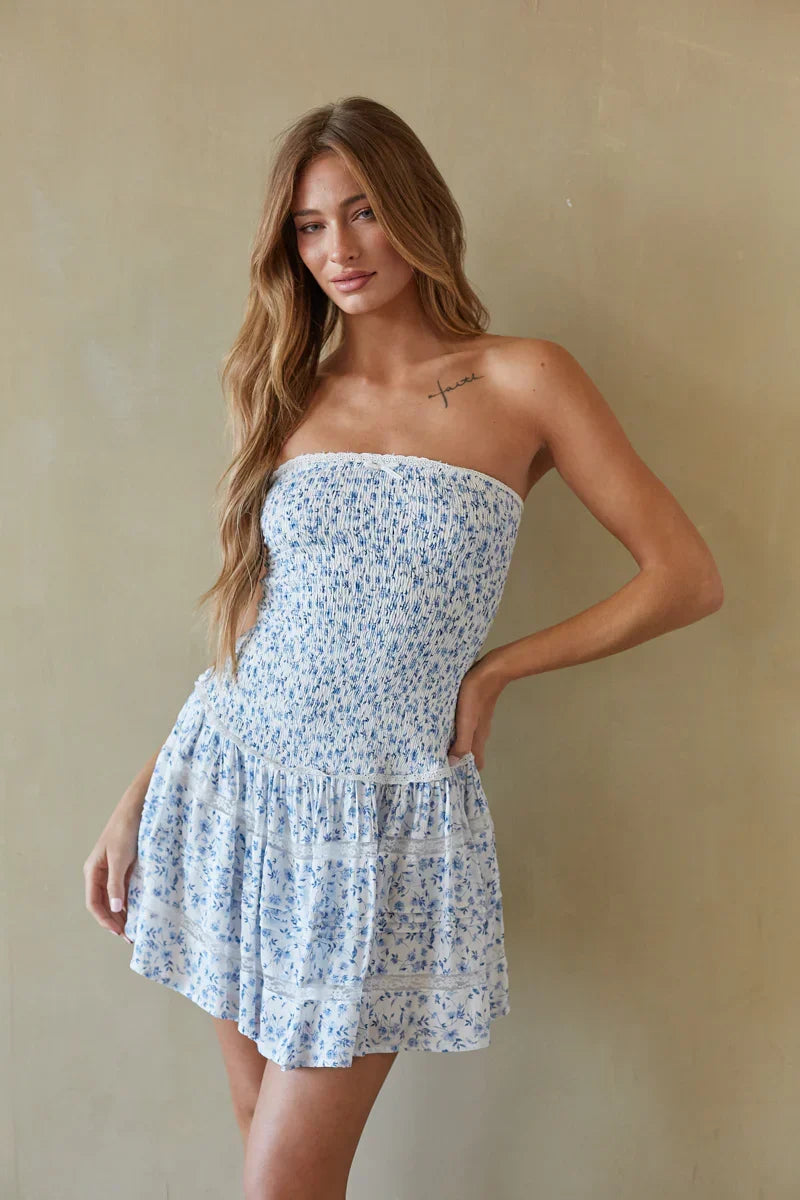 Robe courte à fleurs smockée Emmerson