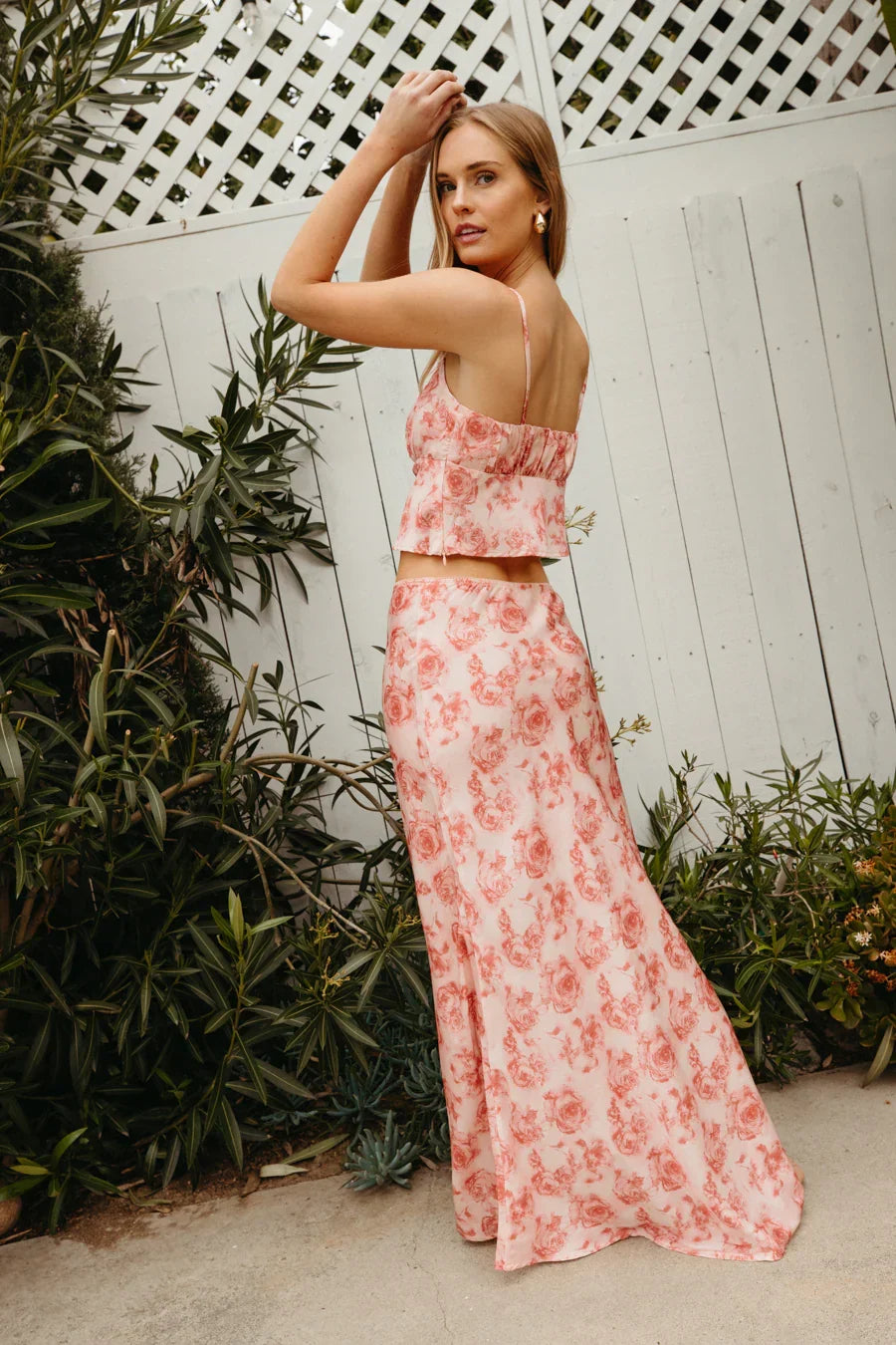 Jupe longue en satin fleuri Rosetta