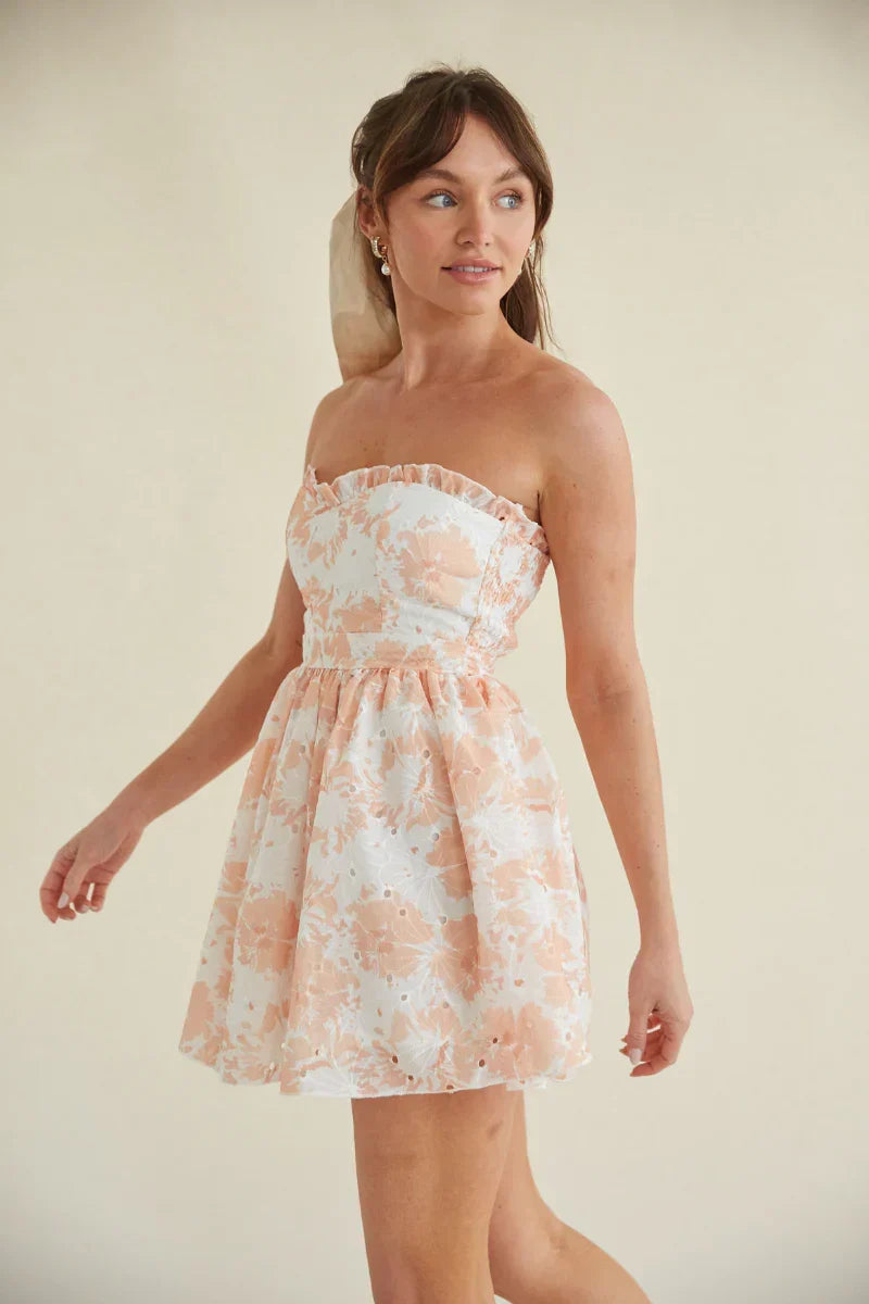 Mini-robe Kaylie en dentelle œillet florale