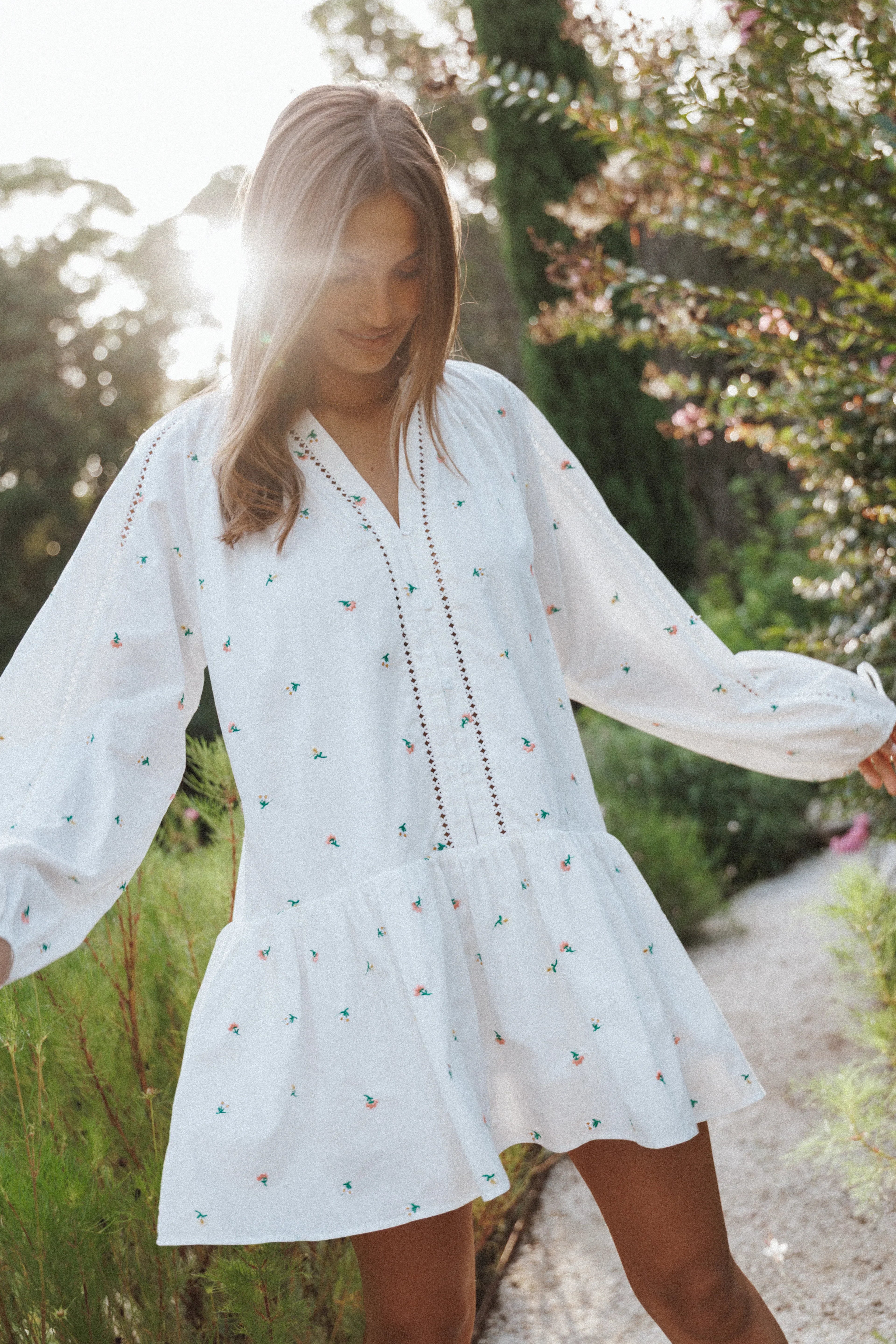 Robe mini à manches longues Hart - Fleurie blanche