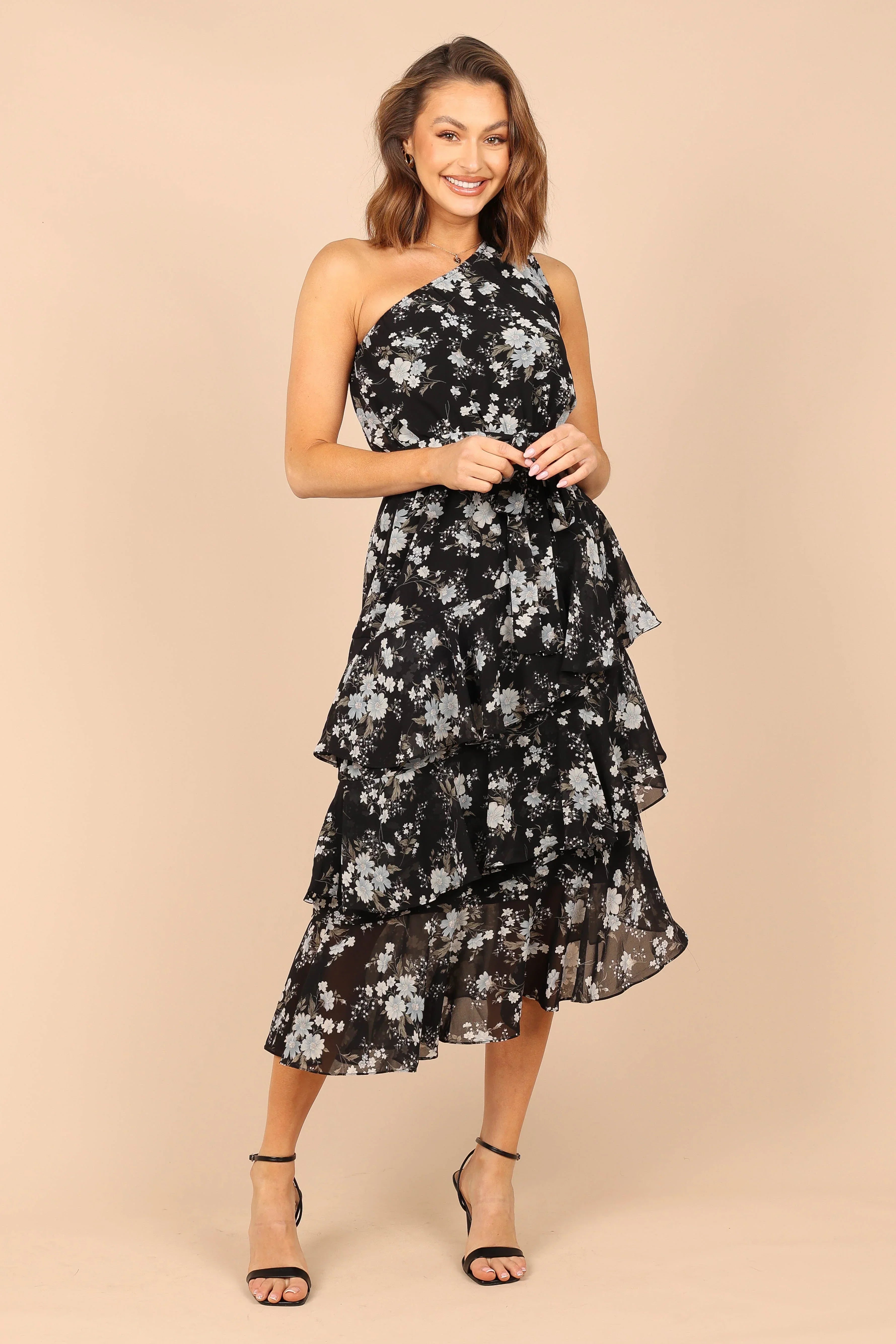 Robe mi-longue asymétrique à volants Brigette - Imprimé floral noir