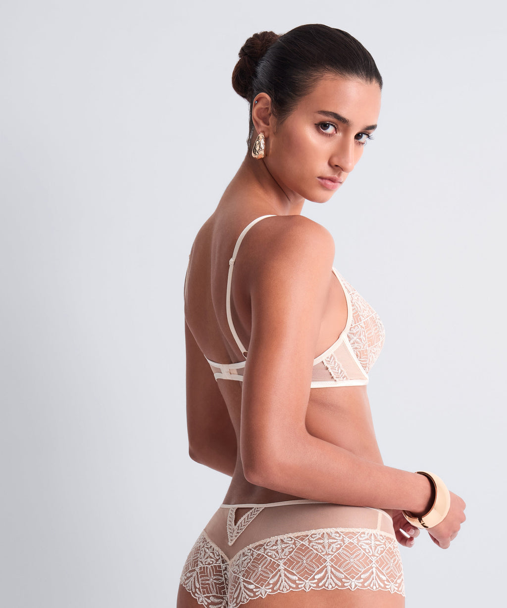Iconic Calypso Shorty Dune