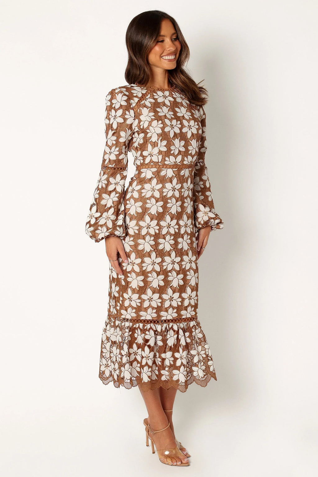 Robe longue en dentelle à manches longues Pierre - Mocha