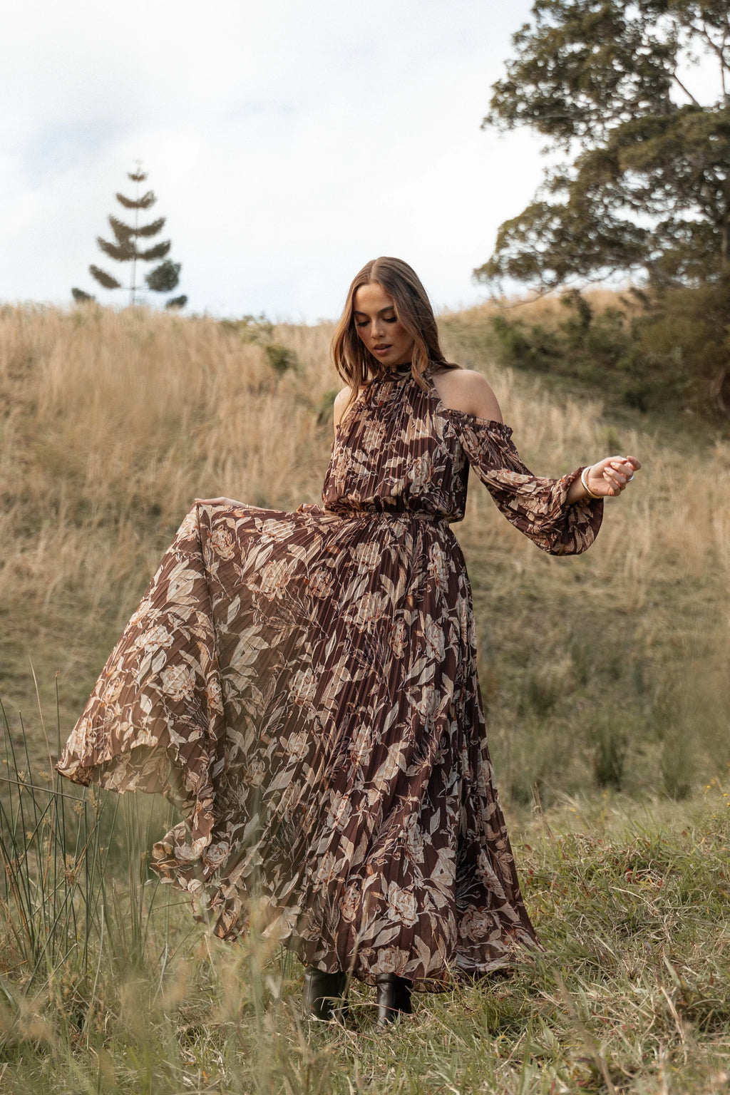 Robe longue plissée Hilary - Imprimé floral marron