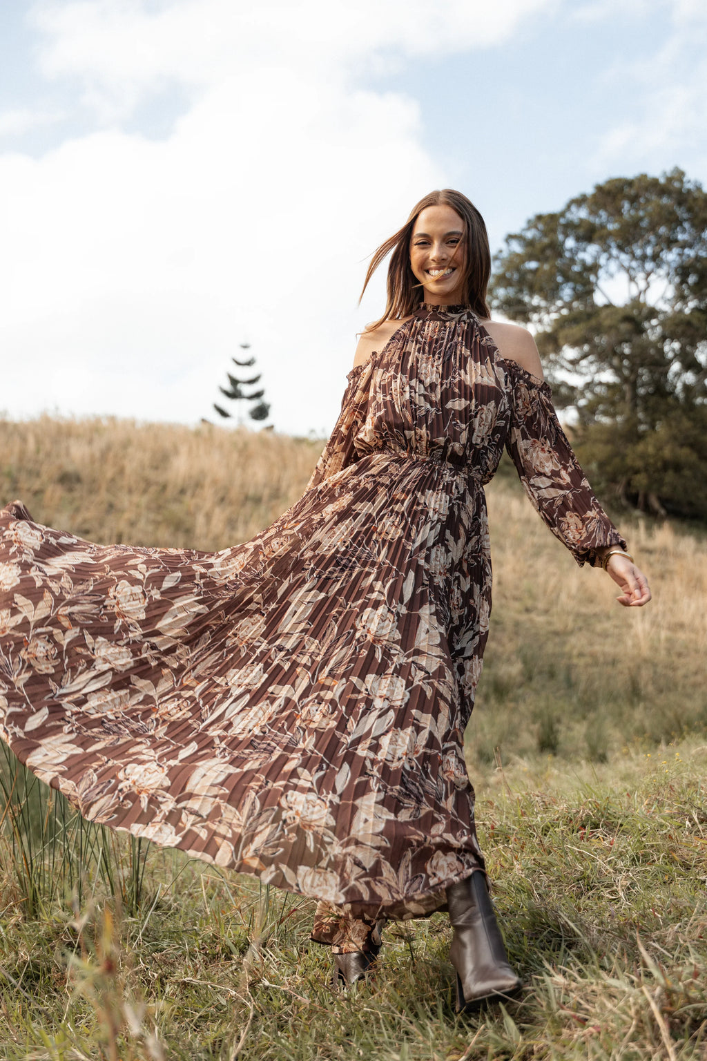 Robe longue plissée Hilary - Imprimé floral marron