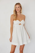 Mini-robe Mairella avec œillets et torsade sur le devant