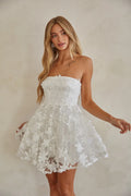 Robe Babydoll Évangéline à Appliqués Floraux