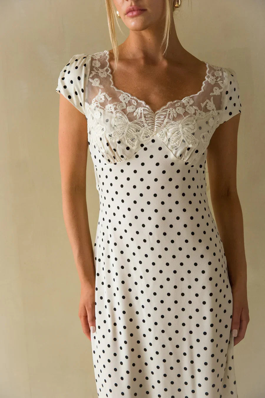 Robe longue Brandie à pois et dentelle