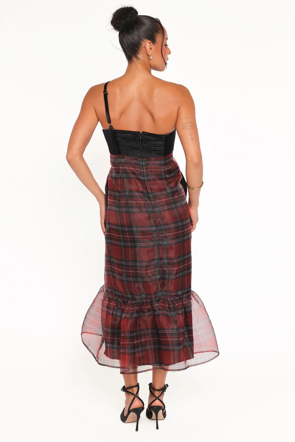 Robe midi Amelie asymétrique à carreaux écossais rouges avec buste ajusté