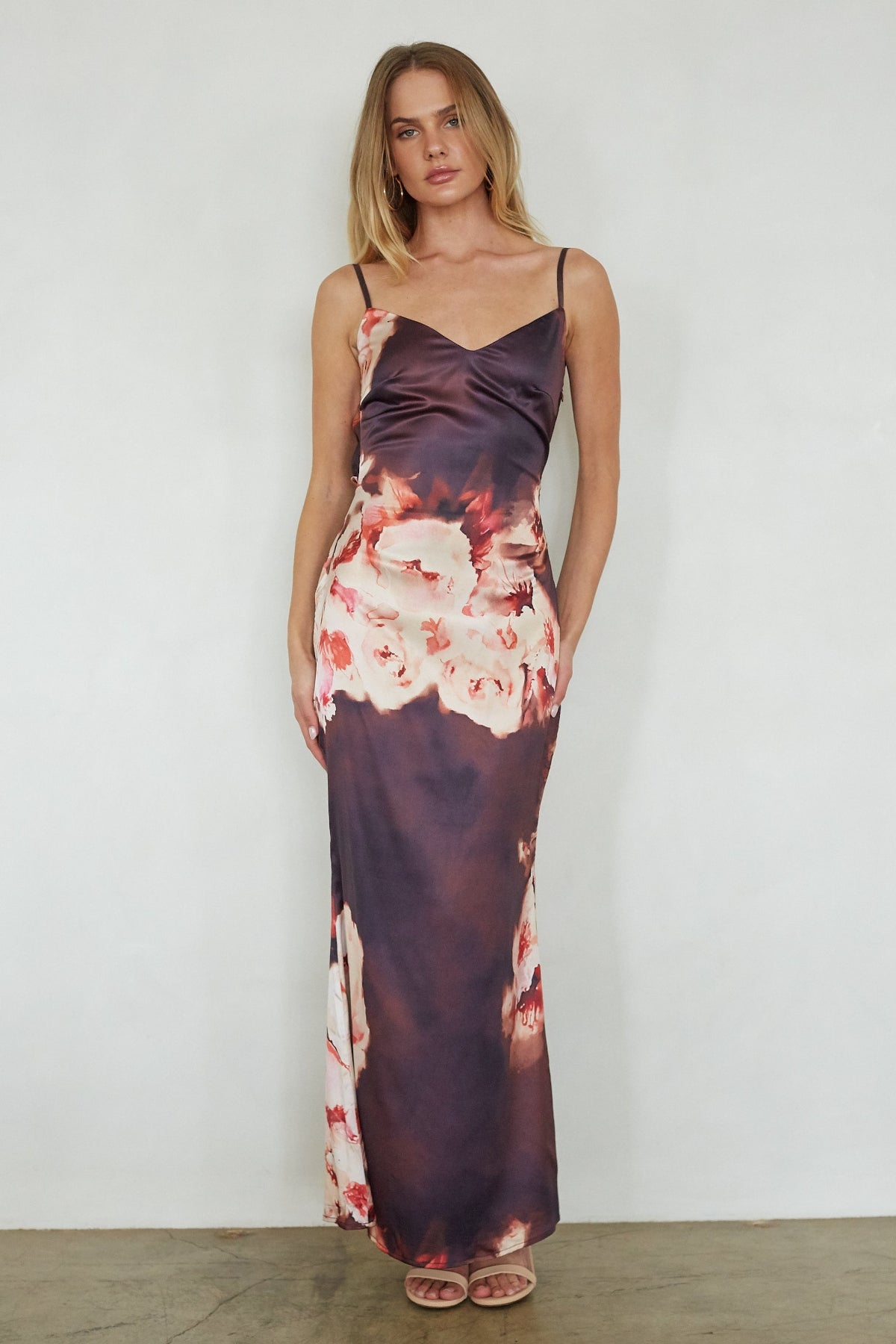 Robe longue Jenny en satin fleuri