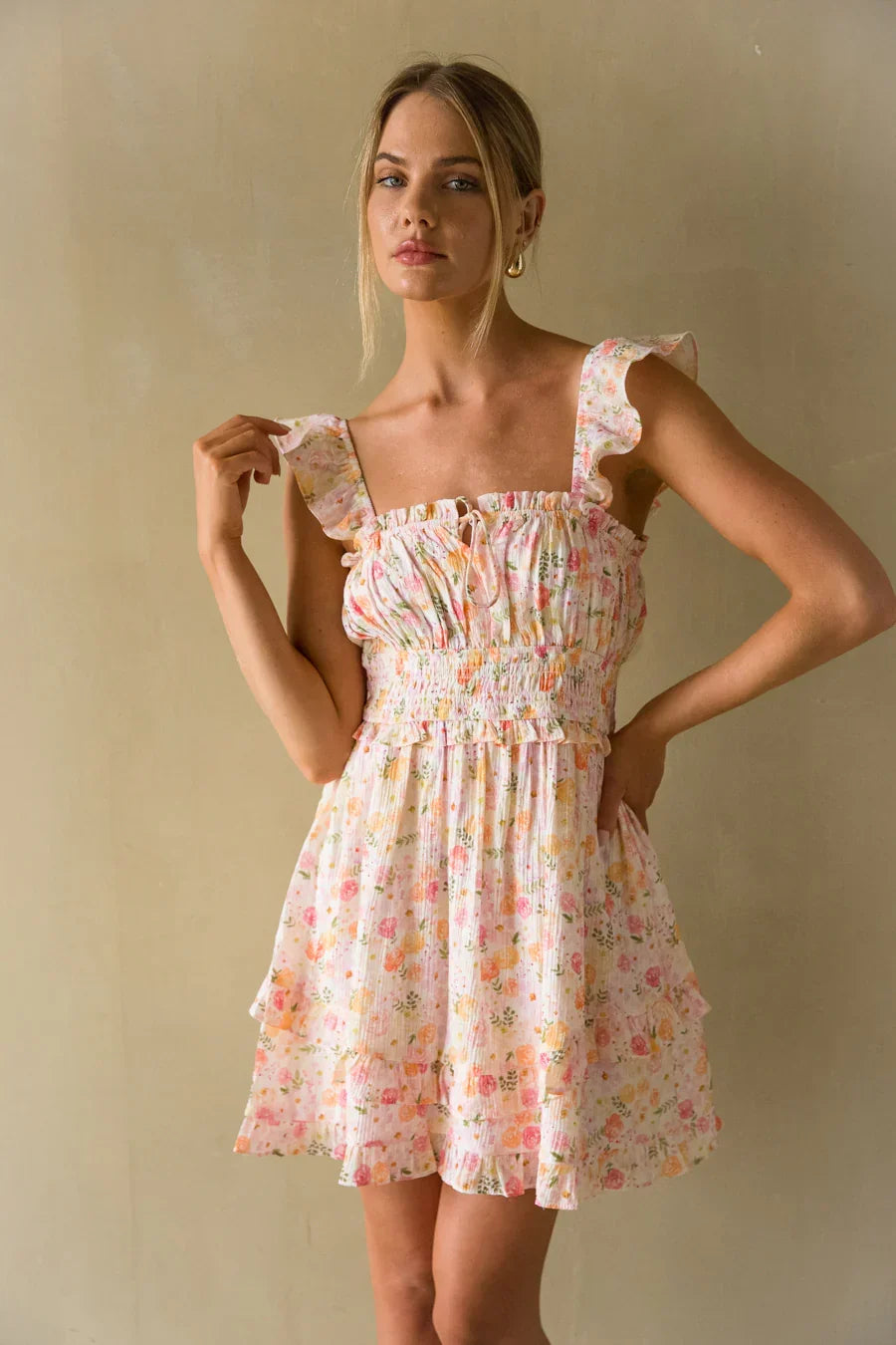 Mini-robe babydoll Wanda à volants fleuris