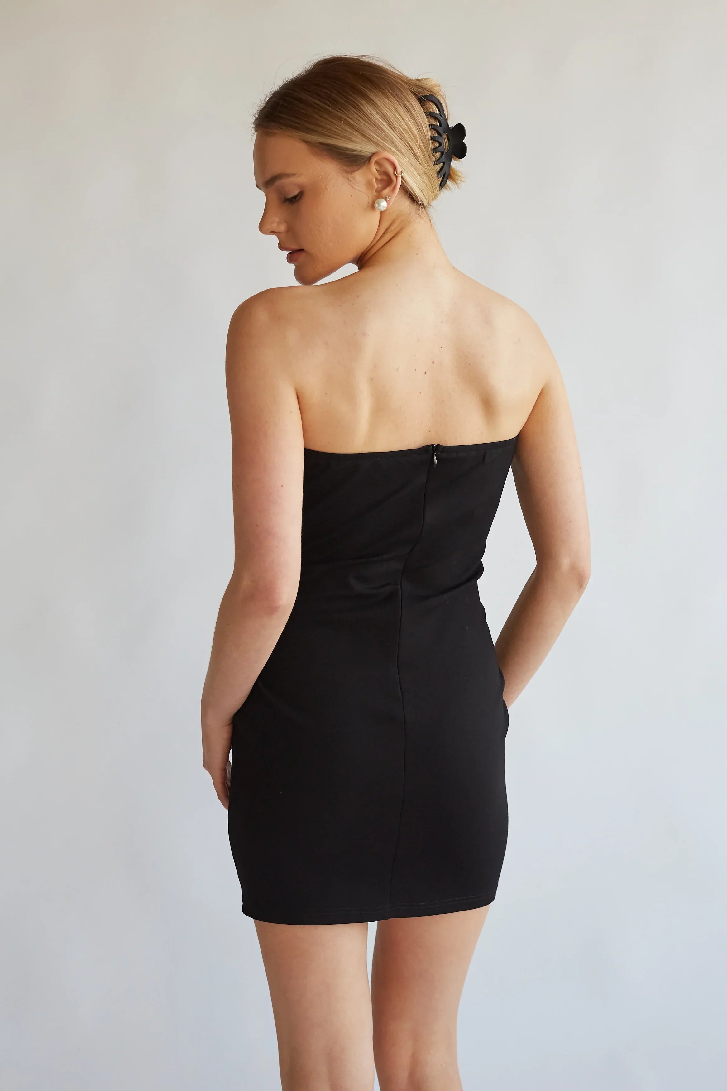 Robe bustier courte et moulante Eloise à nœud