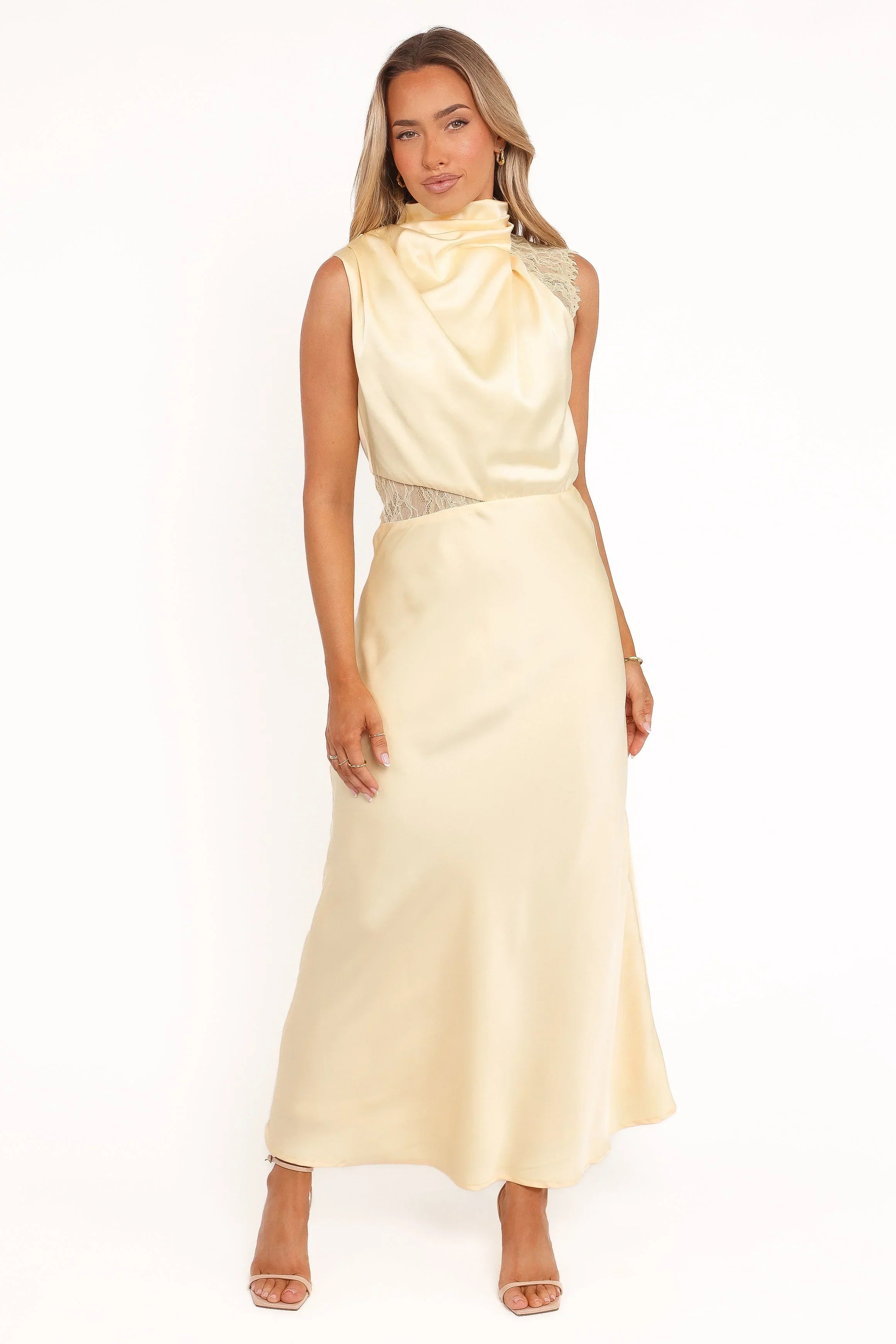 Robe longue en dentelle à col montant Anabelle - Jaune beurre