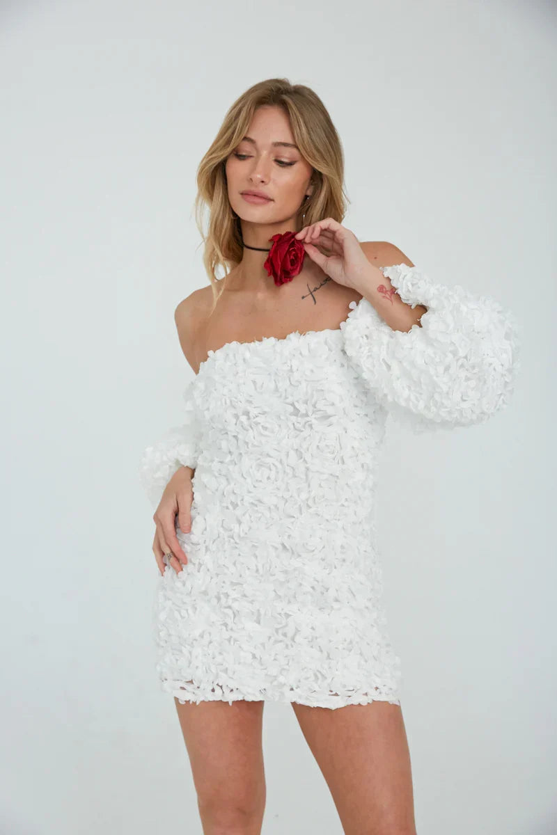 Robe Courte Maylie à Appliqués Floraux