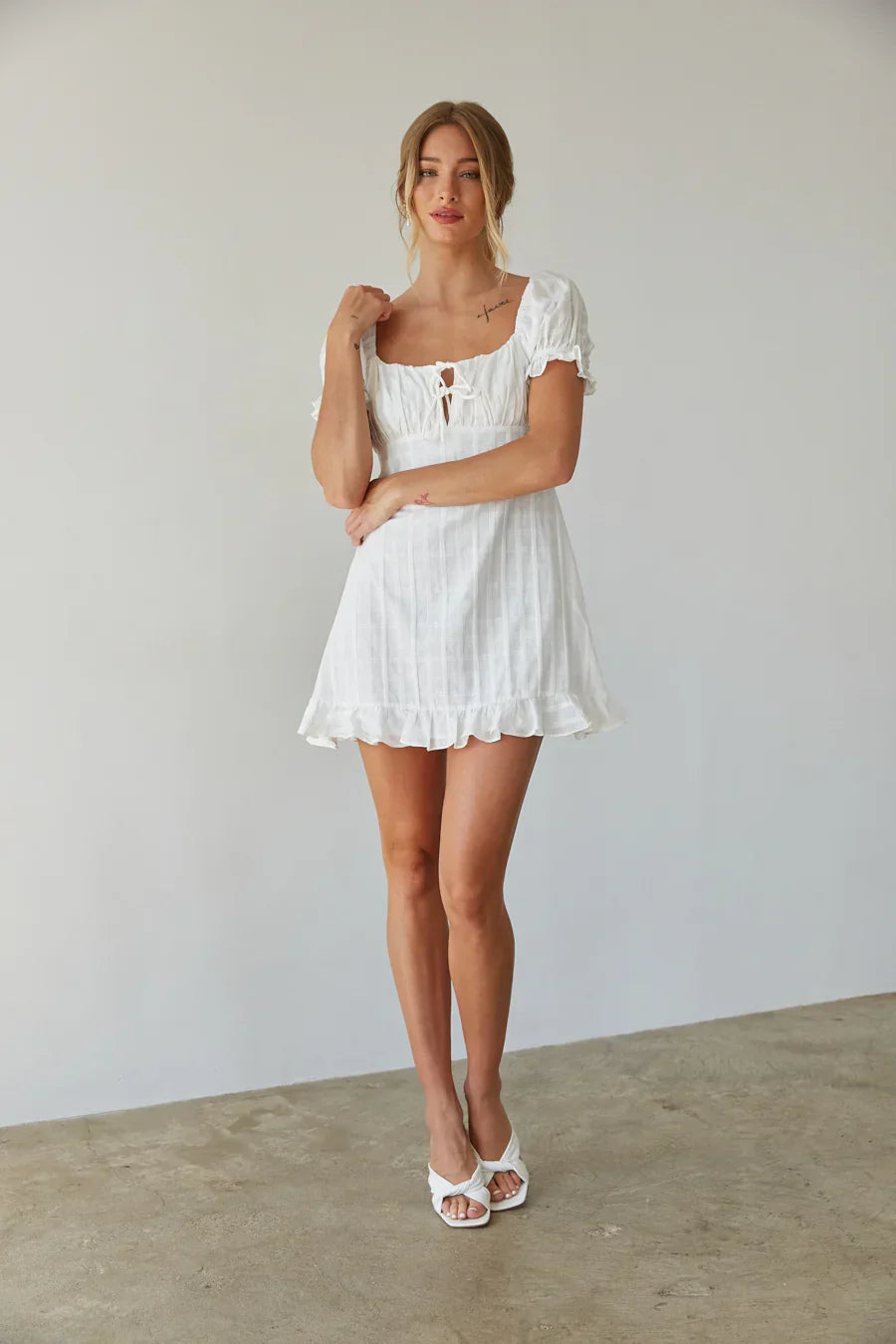 Mini-robe à manches bouffantes et vichy Clover