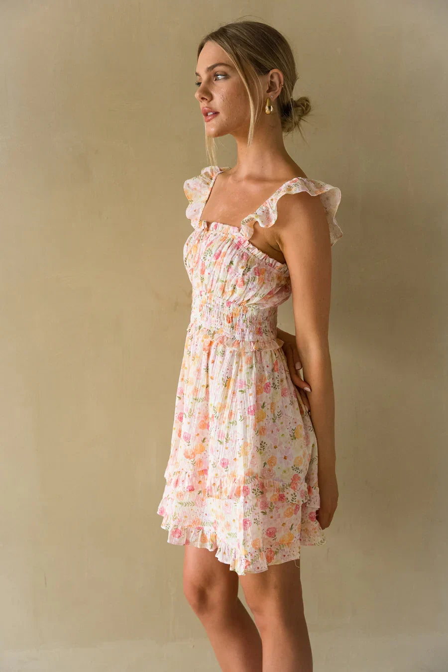 Mini-robe babydoll Wanda à volants fleuris