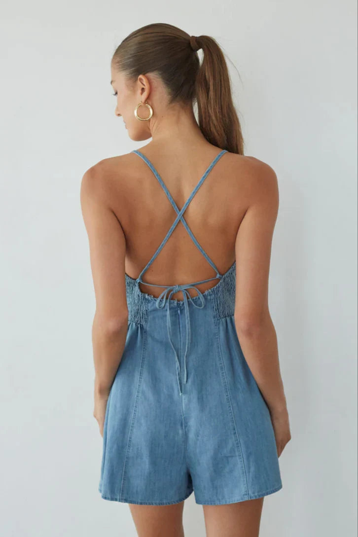 Combishort en jean Bea avec liens à nouer sur le devant