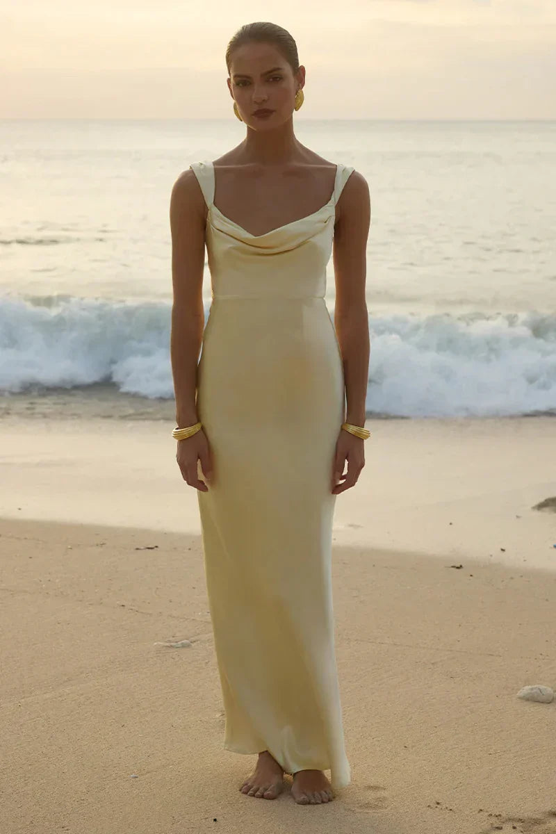 Robe longue en satin à col bénitier Margot
