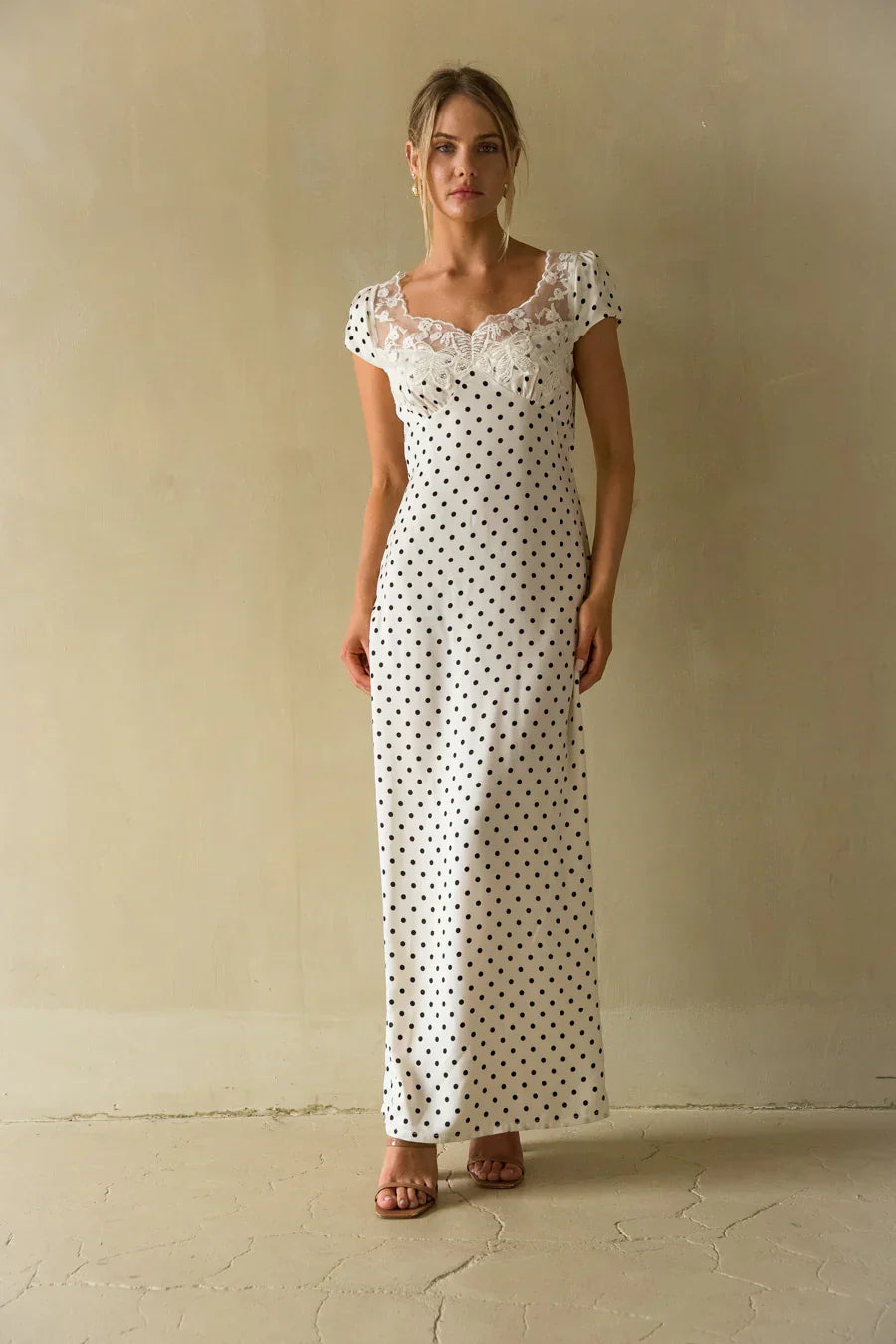 Robe longue Brandie à pois et dentelle