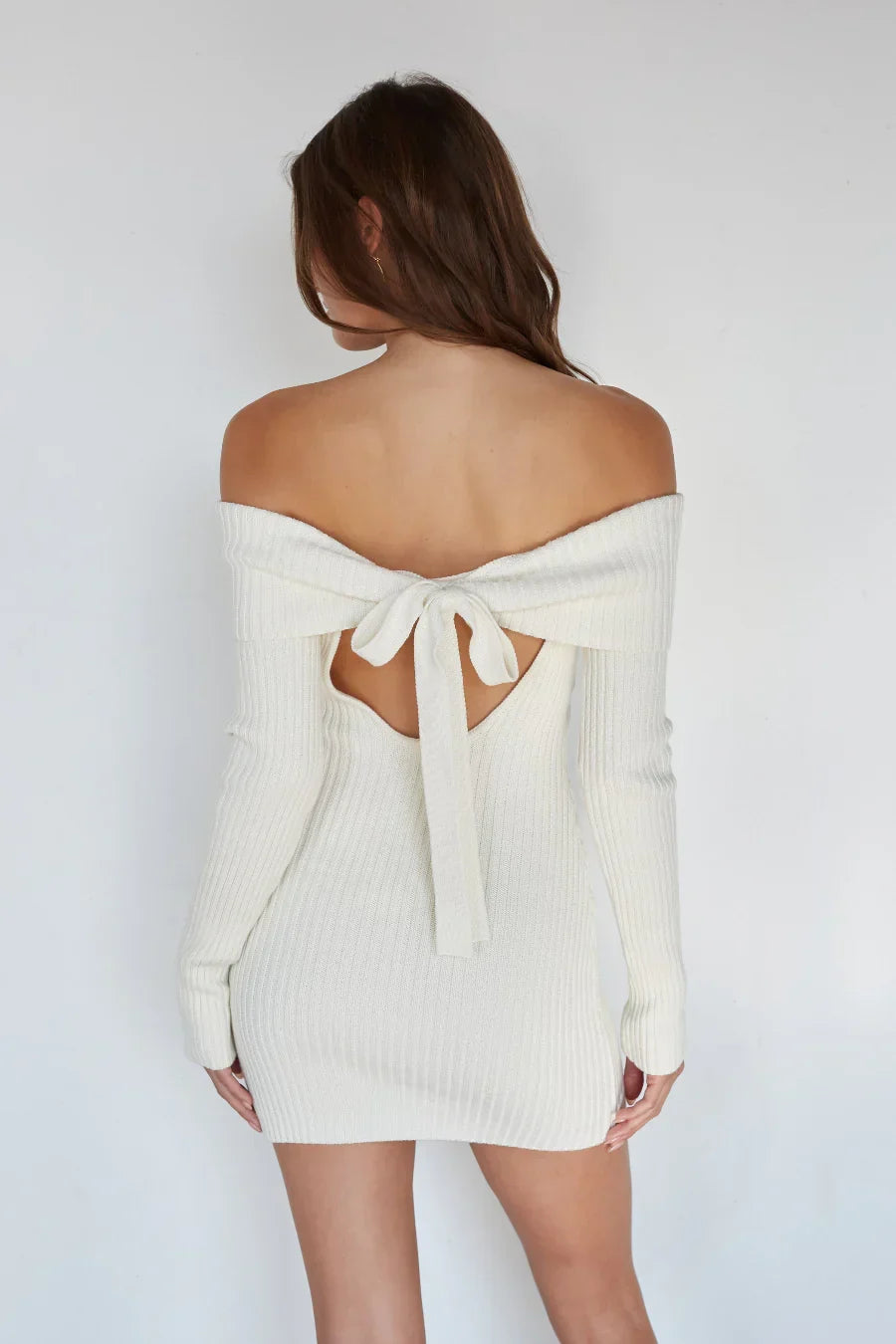 Robe pull courte à col replié Zara