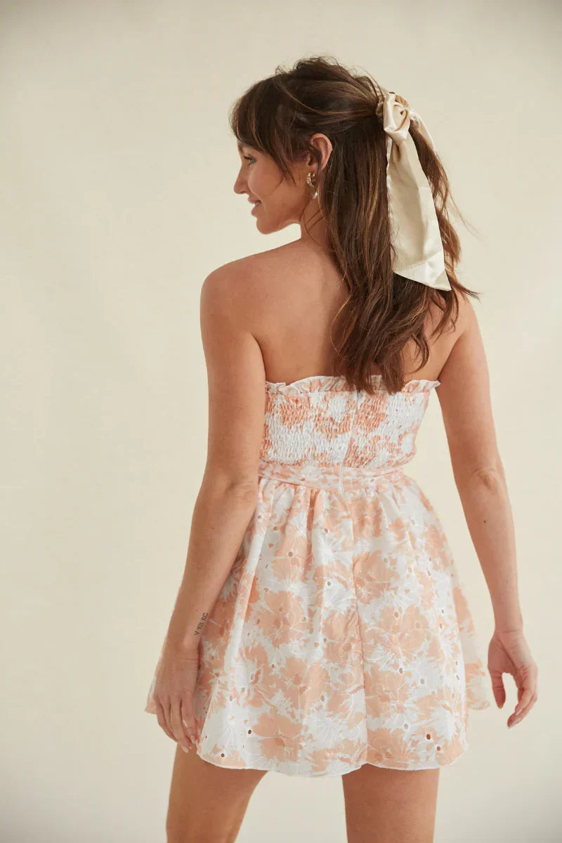 Mini-robe Kaylie en dentelle œillet florale