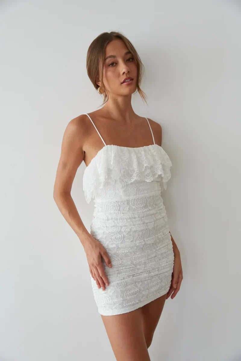 Mini-robe moulante Devyn Lace à volants