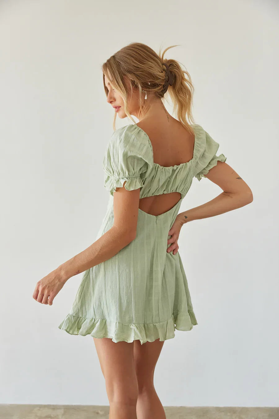 Mini-robe à manches bouffantes et vichy Clover