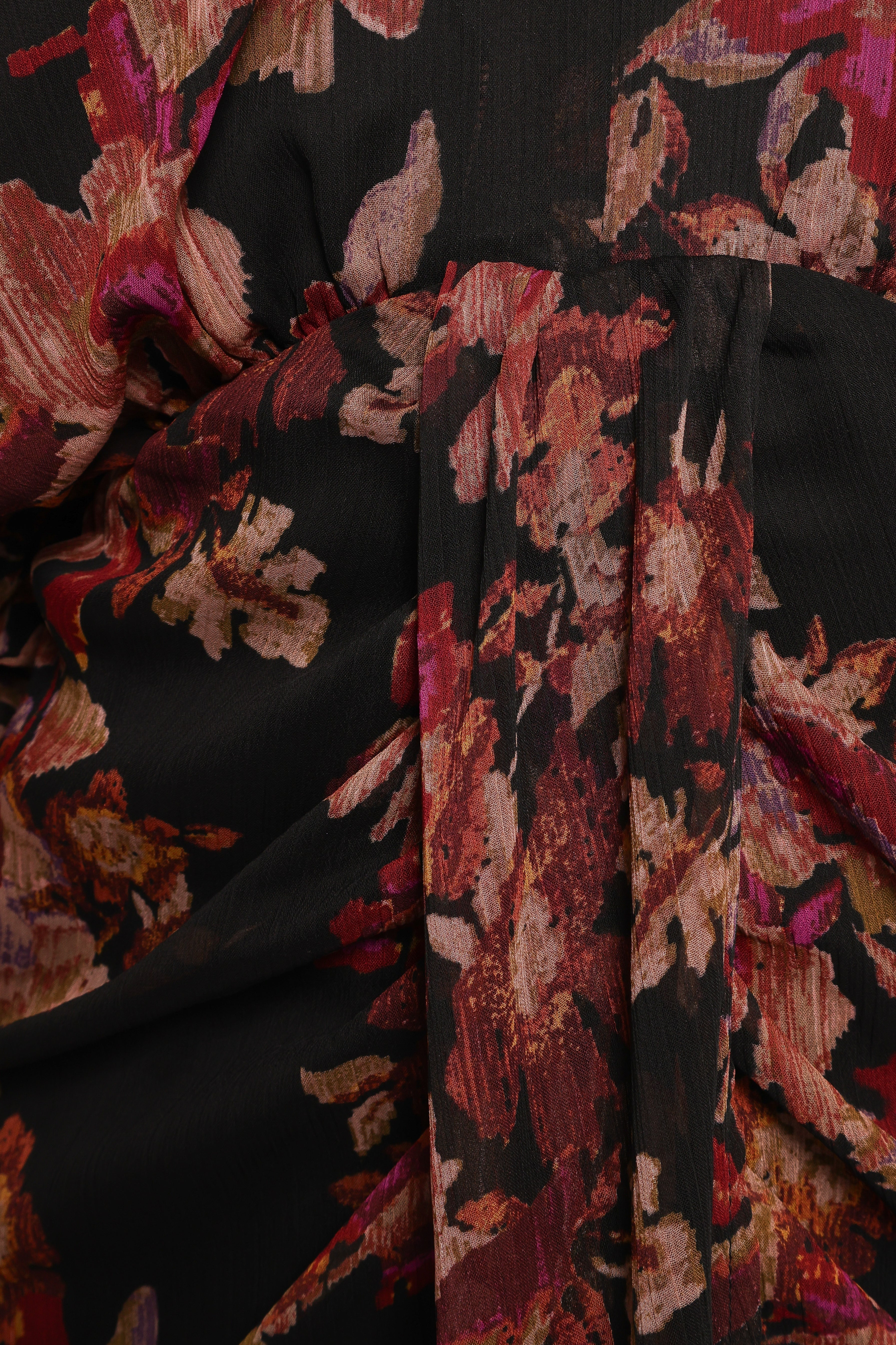 Robe longue Audrina – Imprimé floral « Deep Night »