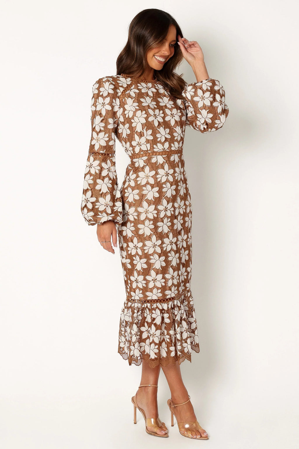 Robe longue en dentelle à manches longues Pierre - Mocha