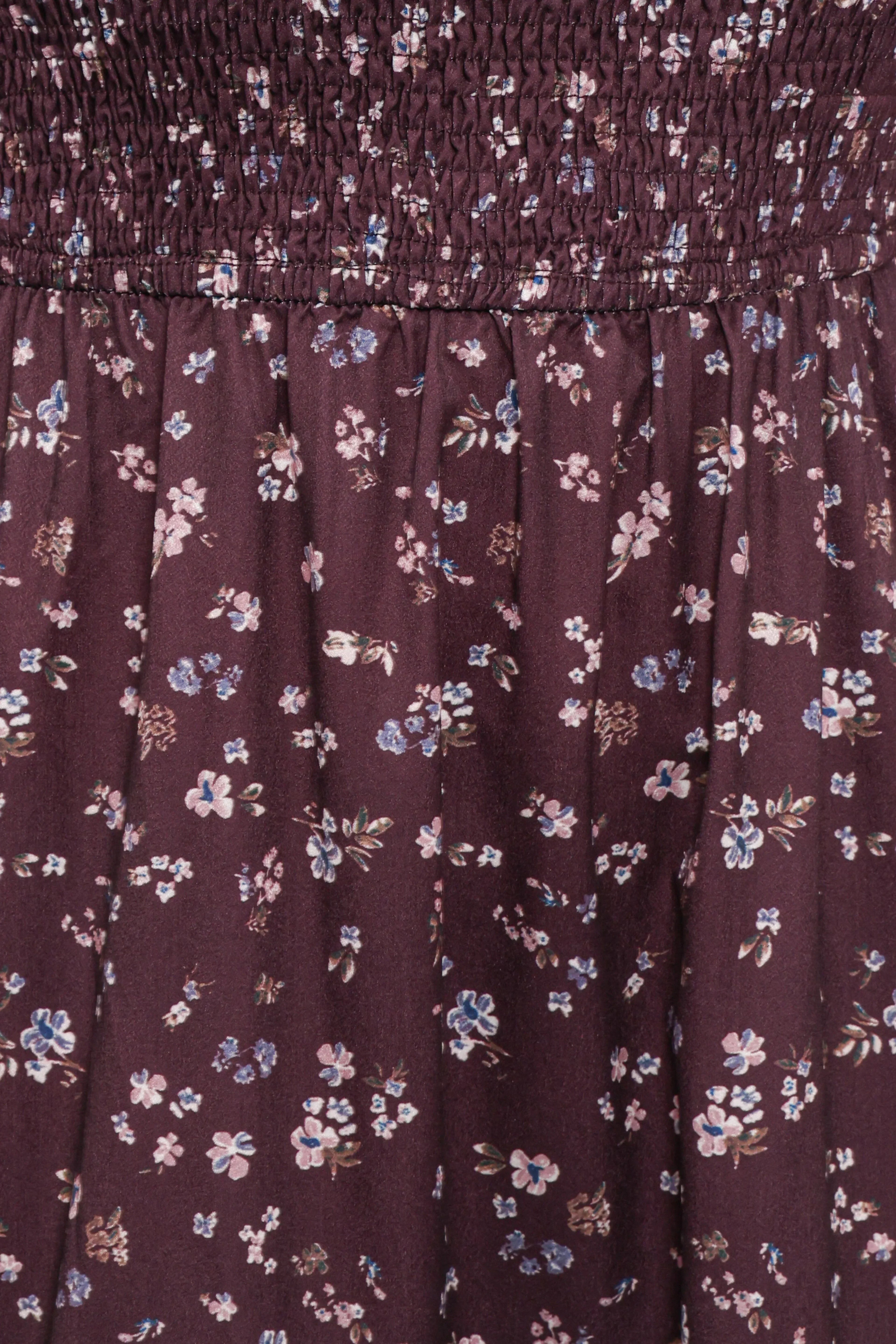 Robe mi-longue Edwina à manches longues et volants smockés - motif floral prune
