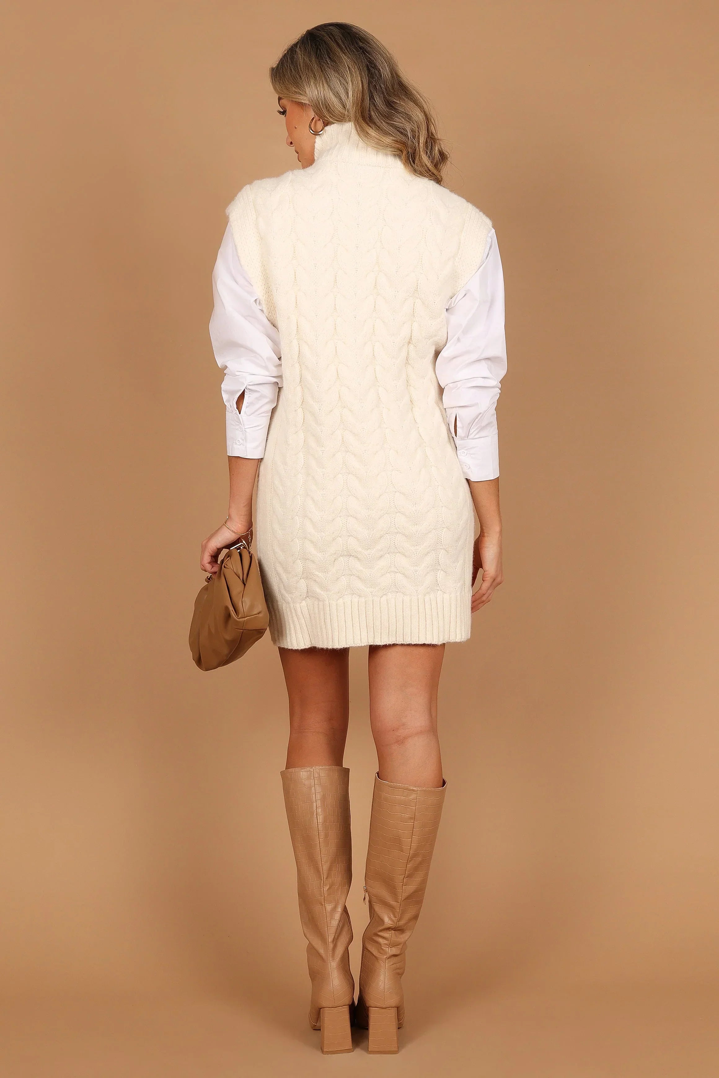 Mini-robe en maille sans manches à col roulé Cozette - Crème
