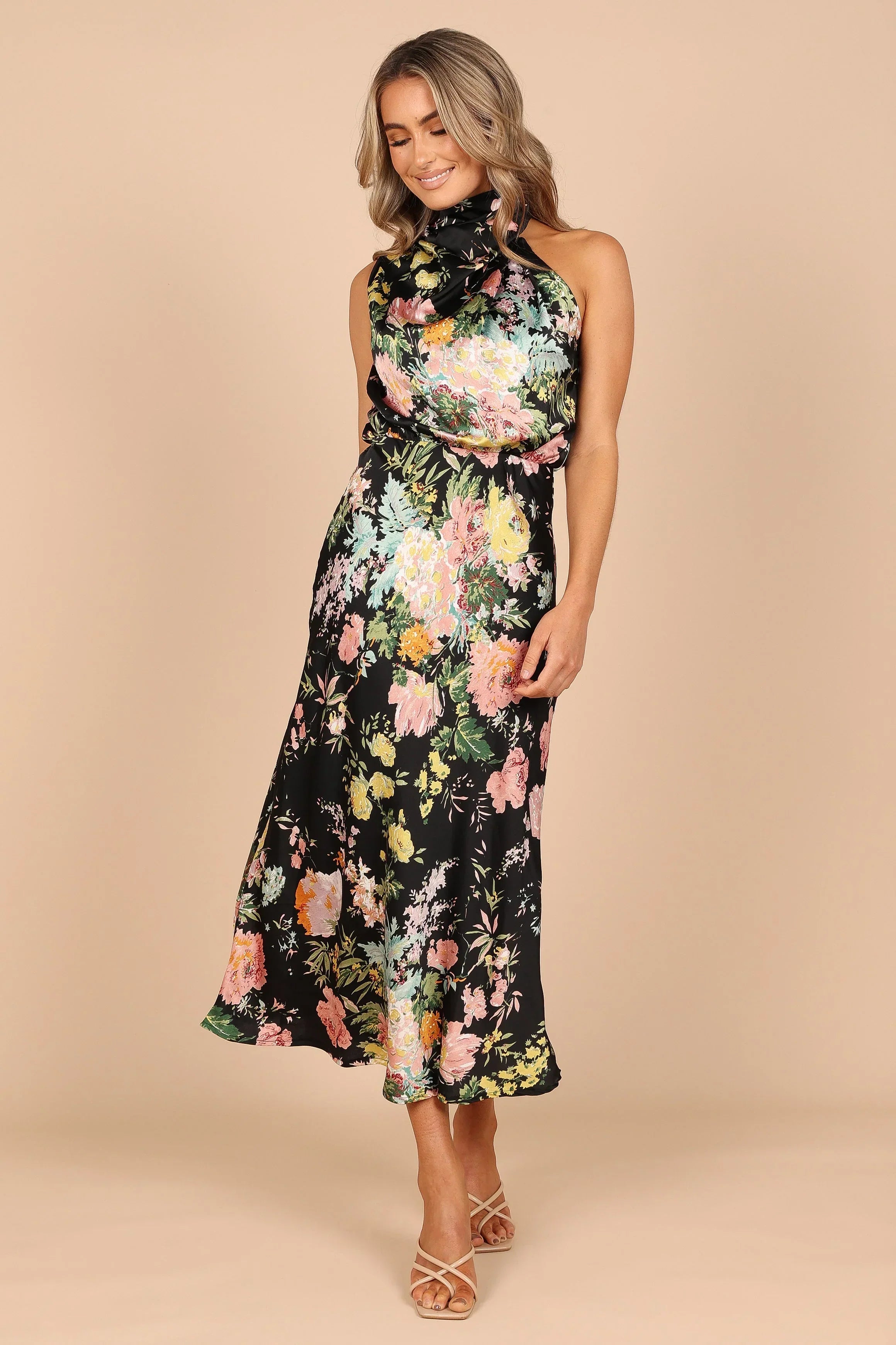 Robe midi Anabelle à col montant – Noir fleuri