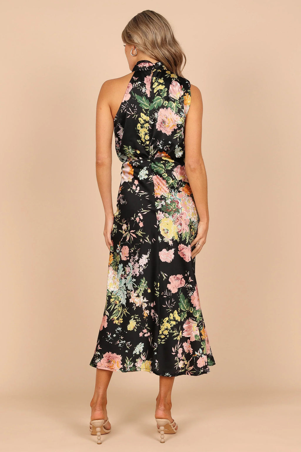 Robe midi Anabelle à col montant – Noir fleuri