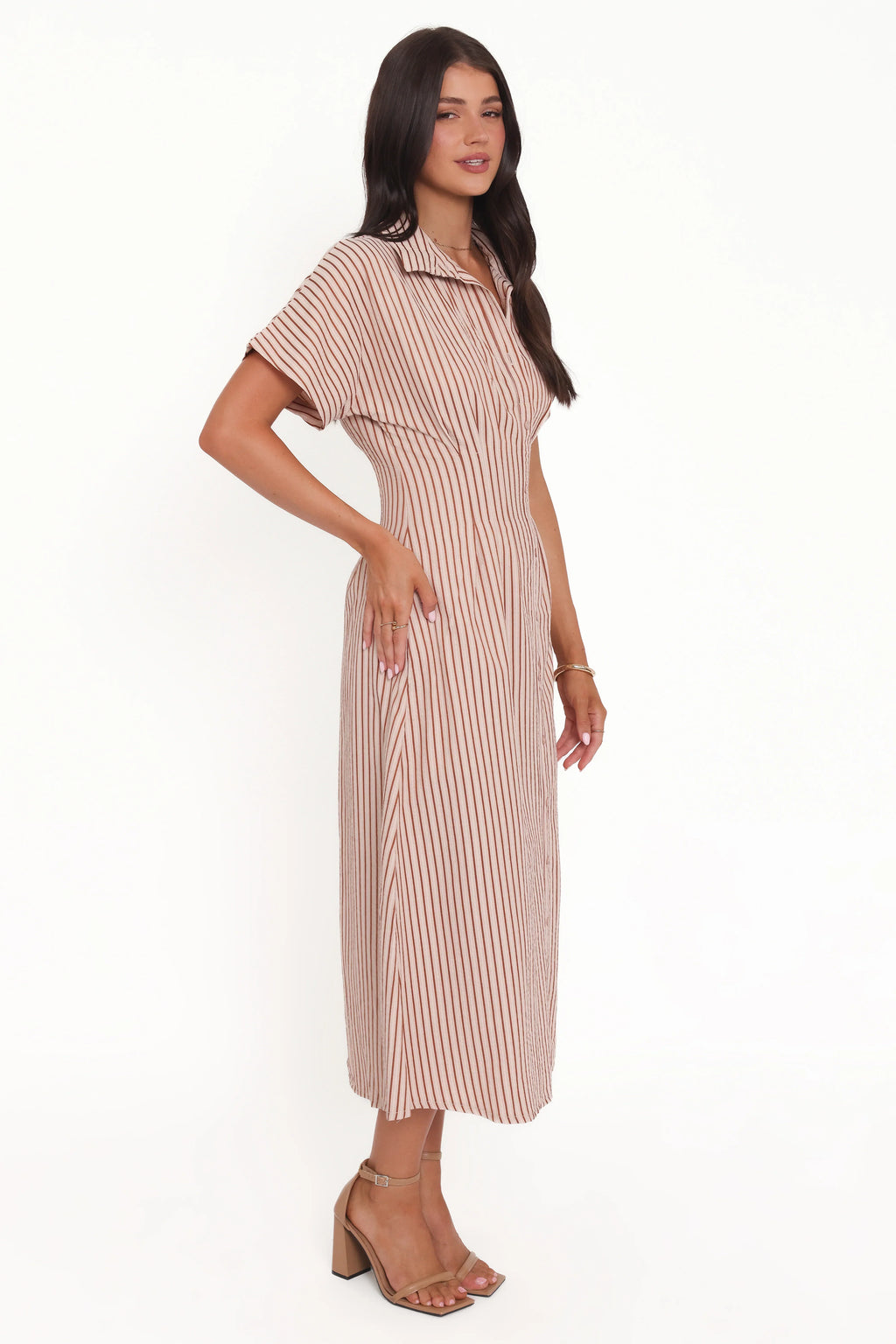 Robe longue à manches courtes et boutonnée Eilis - Rayures marron